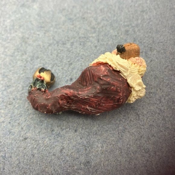 Christmas Pin Brooch Resin Teddy Bear Head Santa Hat Jingle Bell Red White Tan - Picture 3 of 6